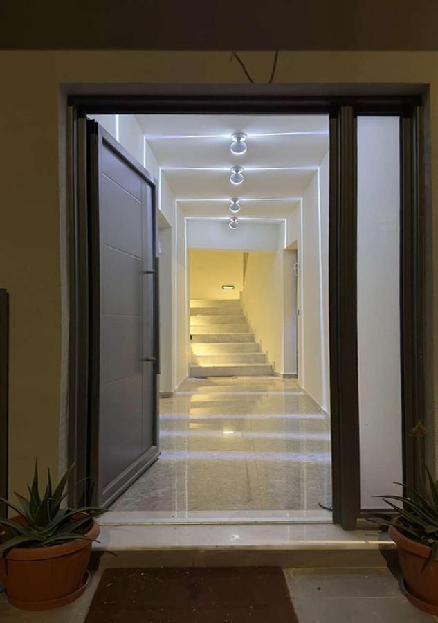 30 Senses Luxury Apartment Insight 伊利索斯 外观 照片