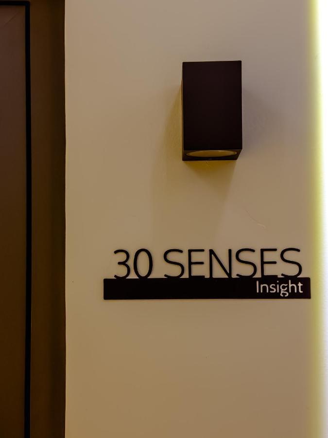 30 Senses Luxury Apartment Insight 伊利索斯 外观 照片